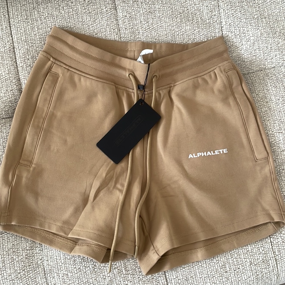 Alphalete Core Essentials Shorts - Safari